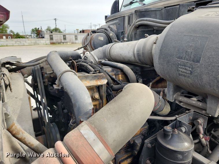 image for item MW9759 1997 Kenworth T2000  tank truck