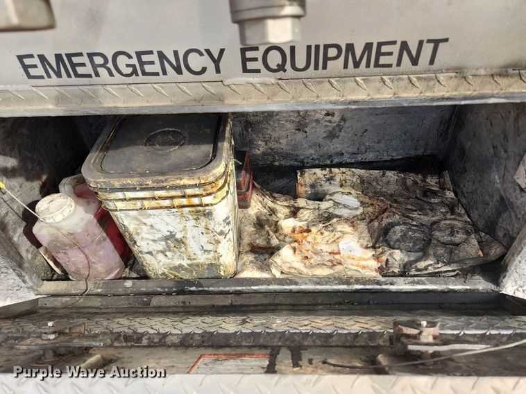 image for item MW9759 1997 Kenworth T2000  tank truck