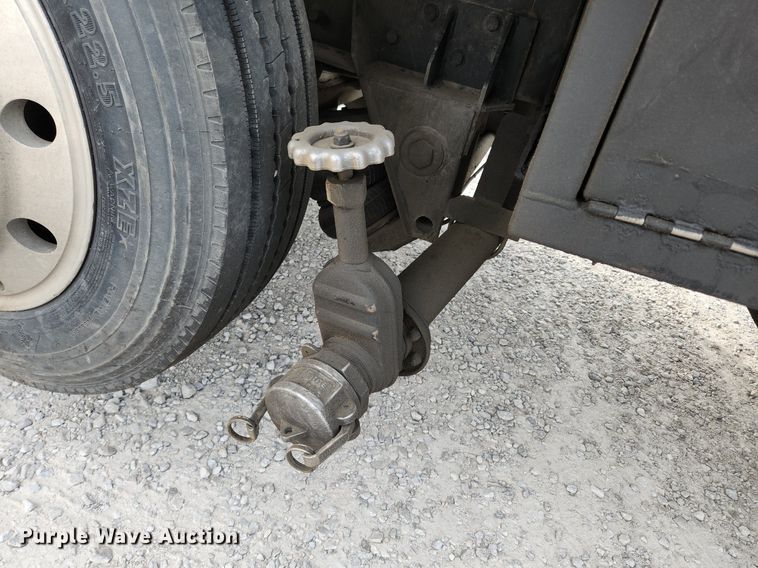 image for item MW9759 1997 Kenworth T2000  tank truck