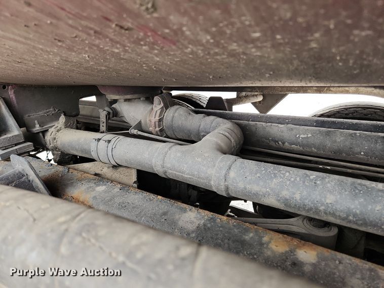 image for item MW9759 1997 Kenworth T2000  tank truck