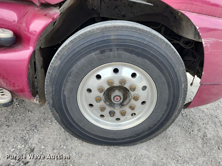 image for item MW9759 1997 Kenworth T2000  tank truck