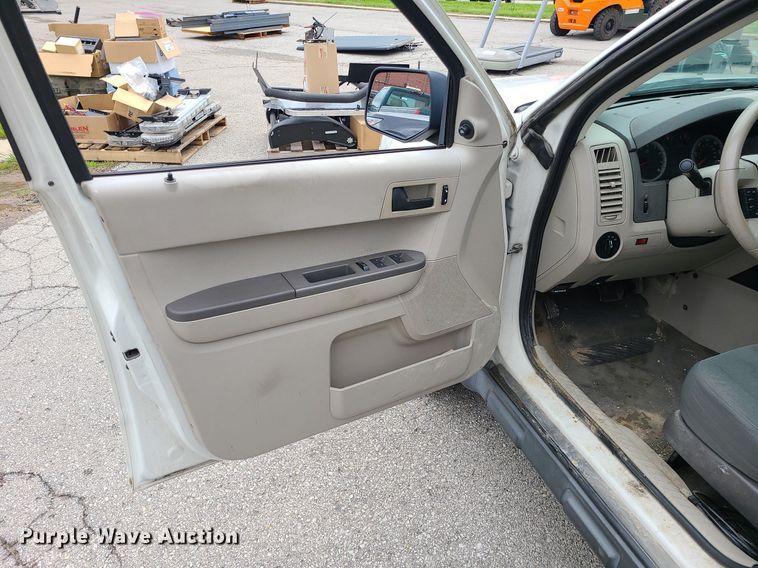 image for item DC6137 2009 Ford Escape  SUV