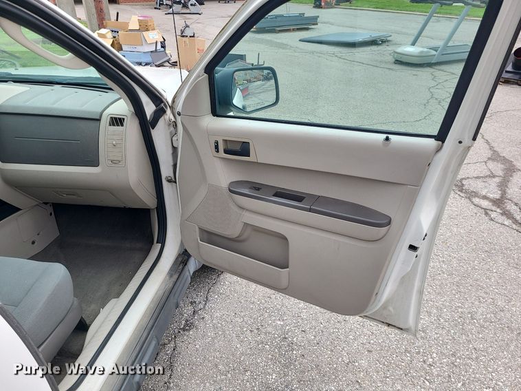 image for item DC6137 2009 Ford Escape  SUV
