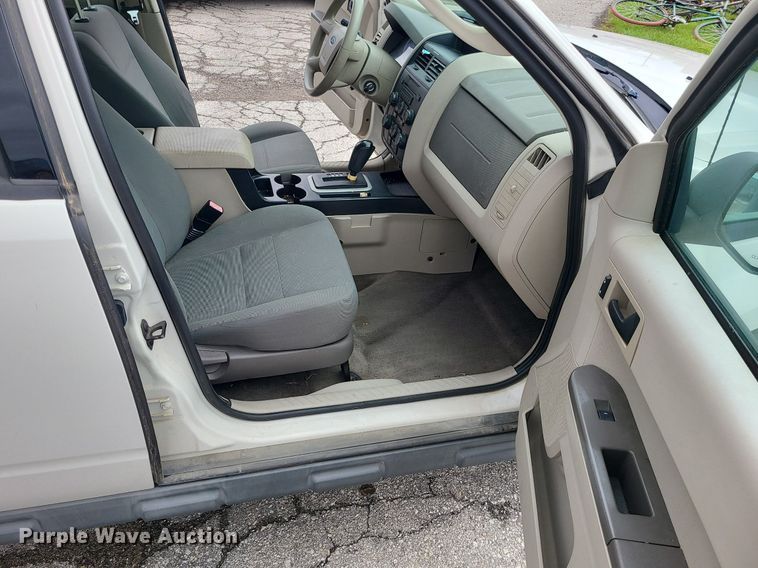 image for item DC6137 2009 Ford Escape  SUV