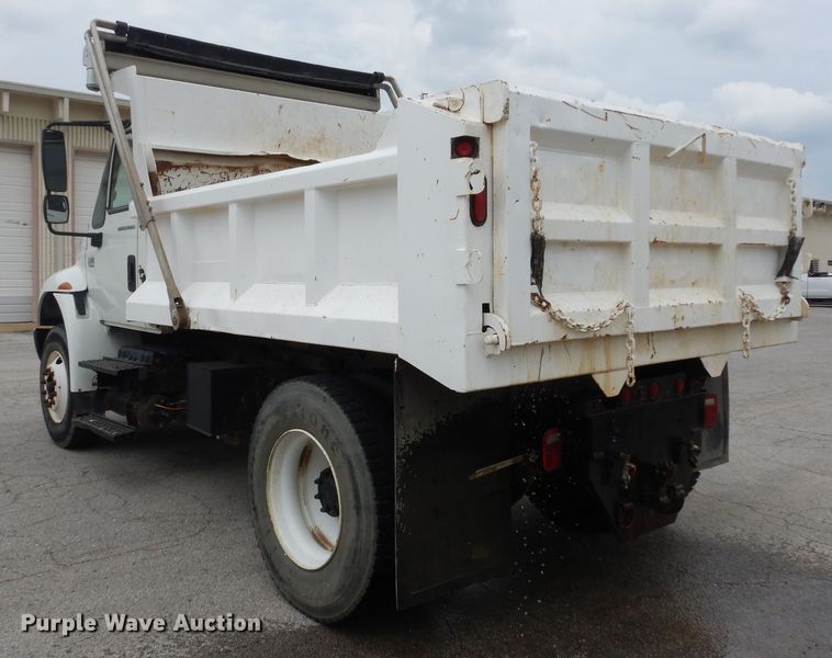 image for item DK1791 2005 International 4400  dump truck