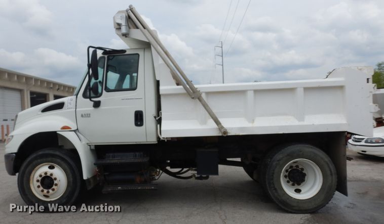 image for item DK1791 2005 International 4400  dump truck