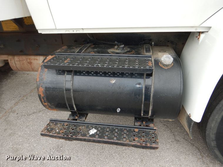 image for item DK1791 2005 International 4400  dump truck