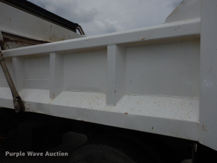 image for item DK1791 2005 International 4400  dump truck