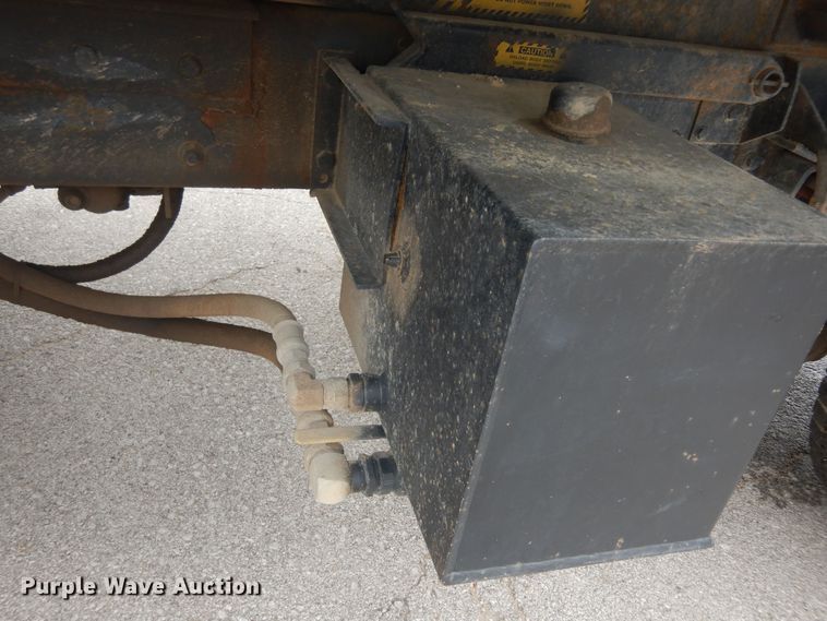 image for item DK1791 2005 International 4400  dump truck