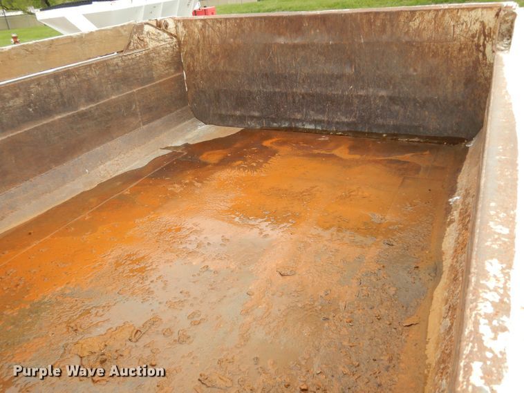 image for item DK1791 2005 International 4400  dump truck