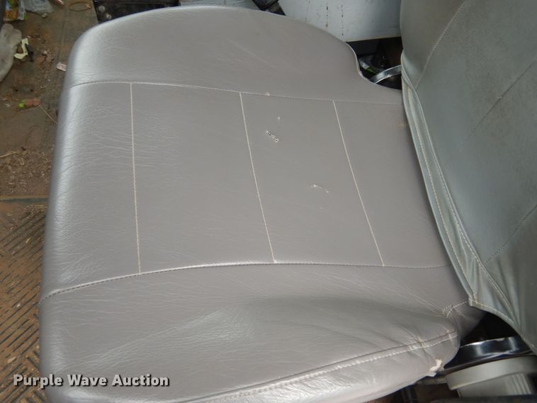 image for item DK1791 2005 International 4400  dump truck