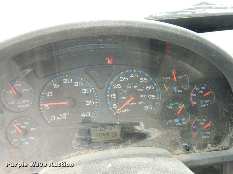 image for item DK1791 2005 International 4400  dump truck