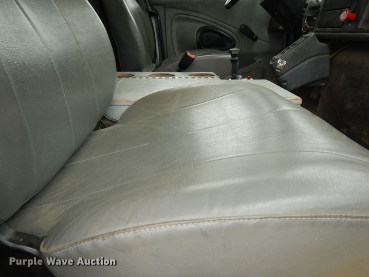 image for item DK1791 2005 International 4400  dump truck