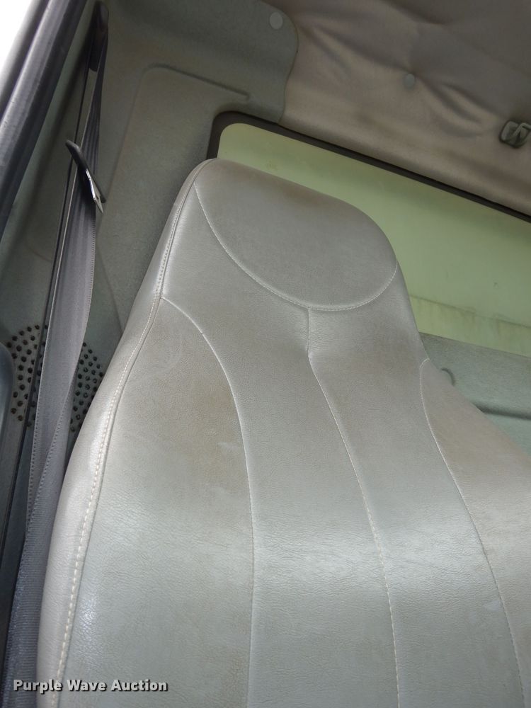 image for item DK1791 2005 International 4400  dump truck