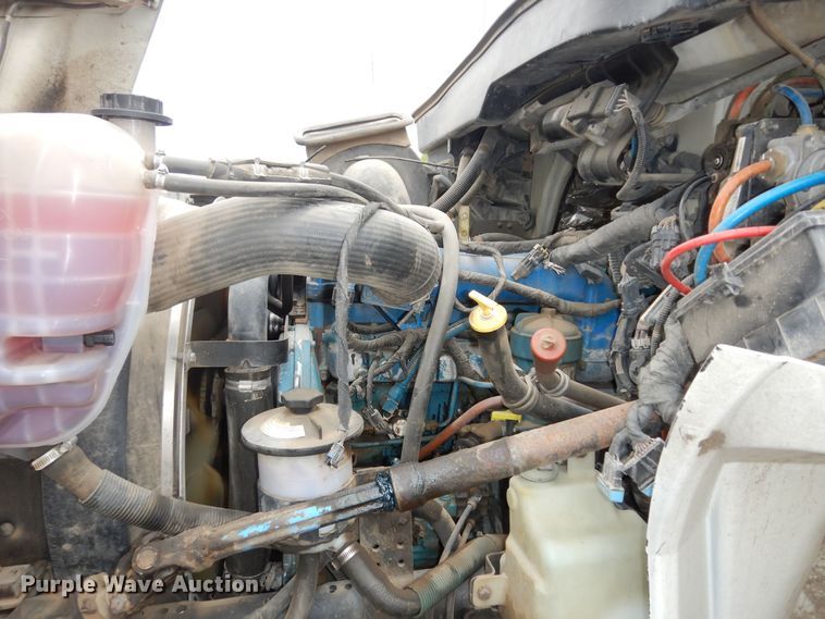 image for item DK1791 2005 International 4400  dump truck