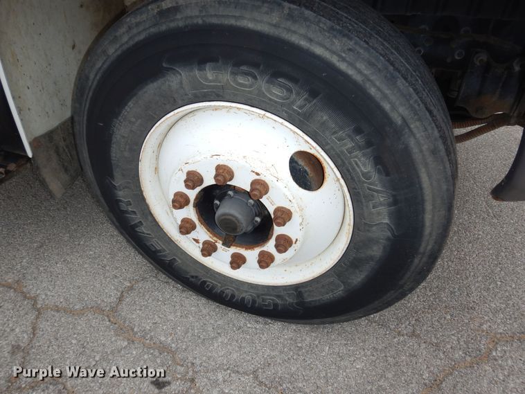 image for item DK1791 2005 International 4400  dump truck