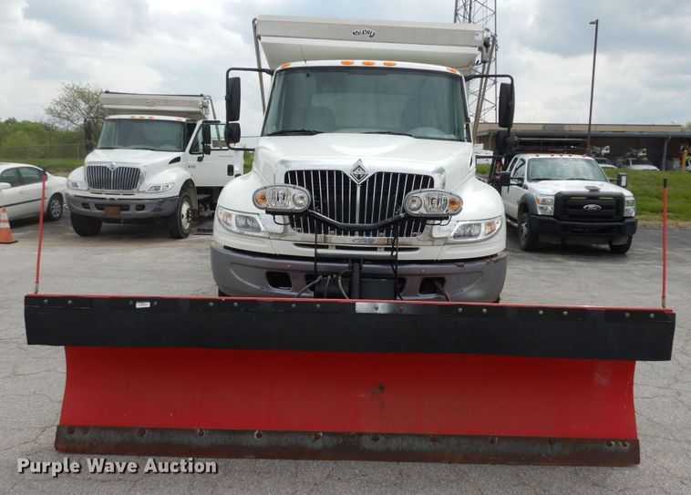 image for item DK1792 2005 International 4400  dump truck