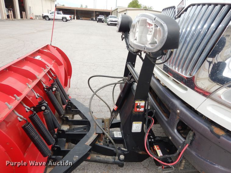 image for item DK1792 2005 International 4400  dump truck