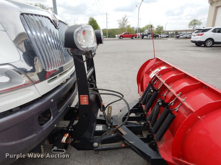 image for item DK1792 2005 International 4400  dump truck