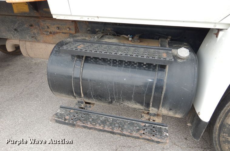 image for item DK1792 2005 International 4400  dump truck