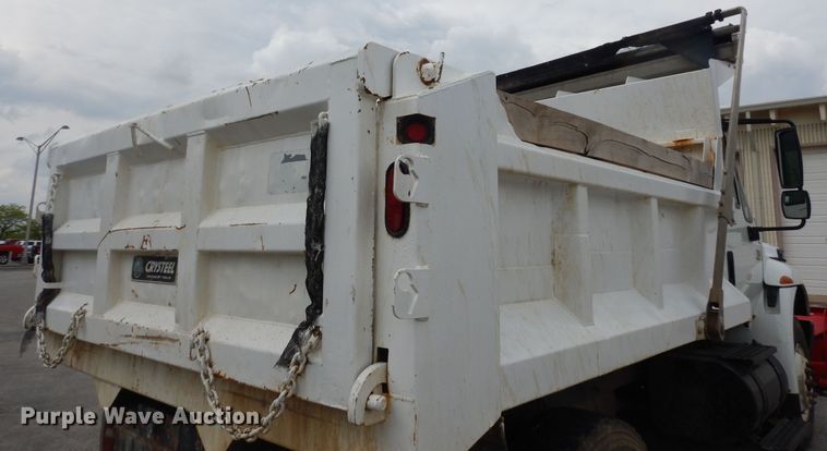 image for item DK1792 2005 International 4400  dump truck