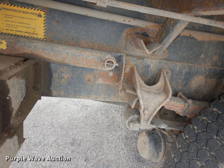 image for item DK1792 2005 International 4400  dump truck