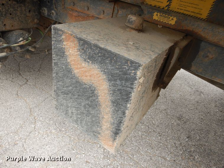 image for item DK1792 2005 International 4400  dump truck