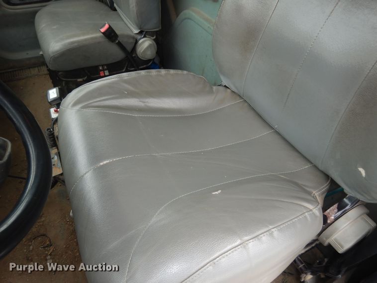 image for item DK1792 2005 International 4400  dump truck