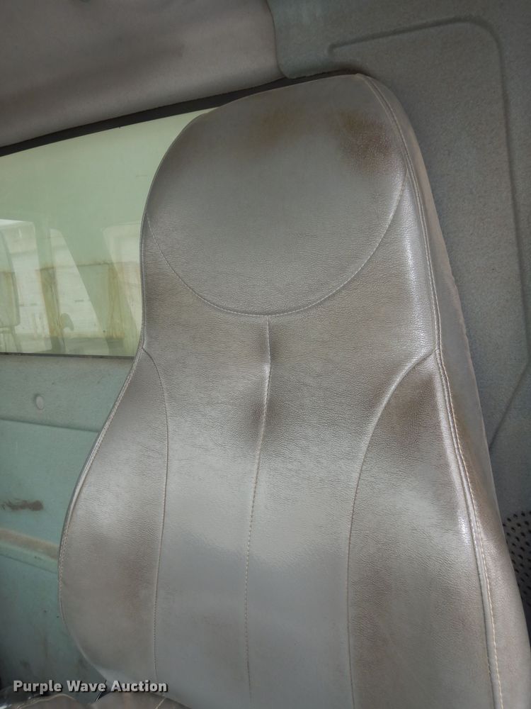 image for item DK1792 2005 International 4400  dump truck