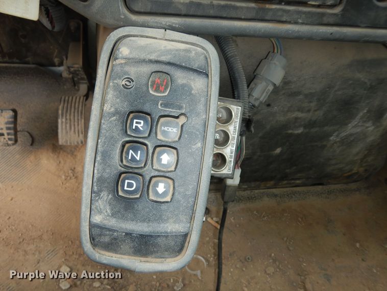image for item DK1792 2005 International 4400  dump truck