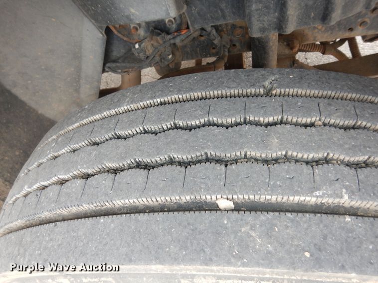 image for item DK1792 2005 International 4400  dump truck