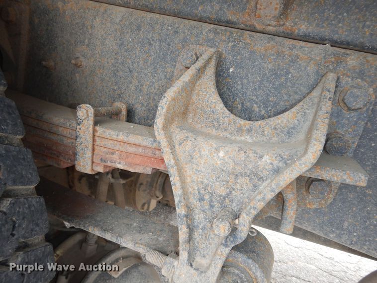 image for item DK1792 2005 International 4400  dump truck