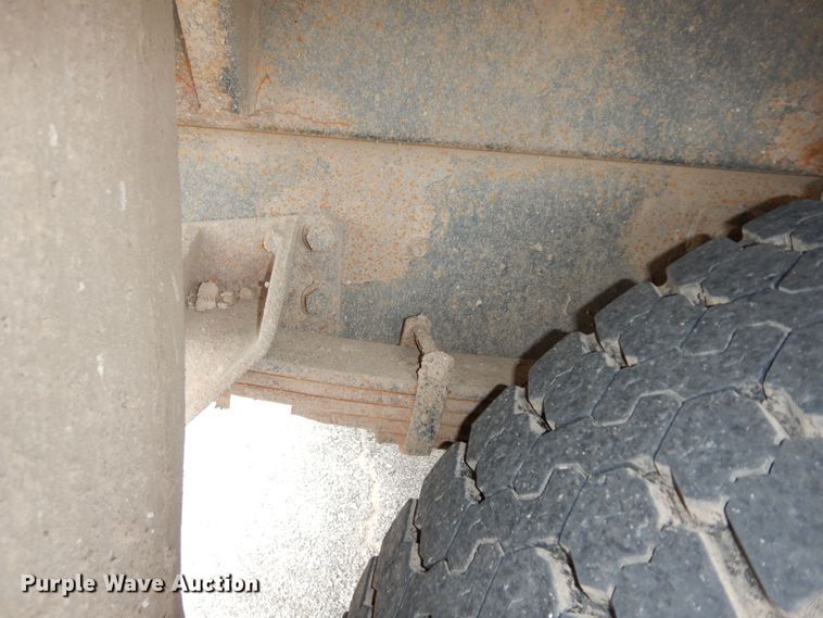 image for item DK1792 2005 International 4400  dump truck