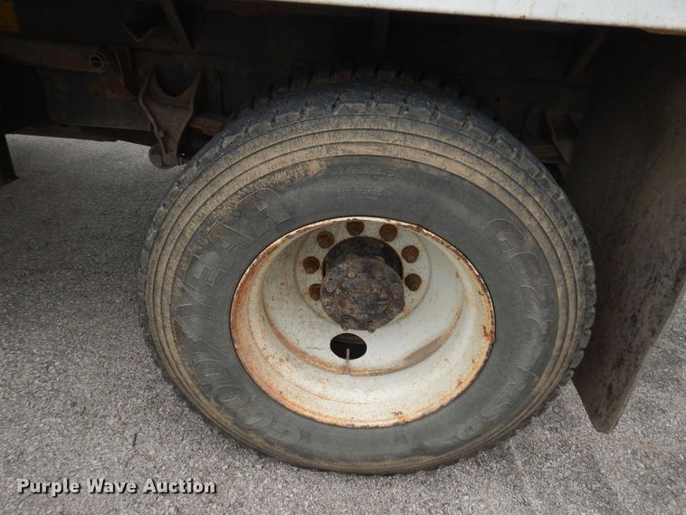 image for item DK1792 2005 International 4400  dump truck