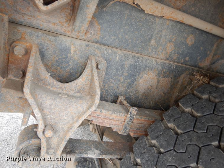 image for item DK1792 2005 International 4400  dump truck