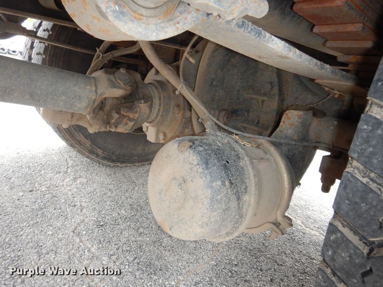 image for item DK1792 2005 International 4400  dump truck