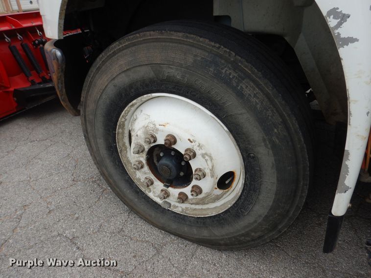 image for item DK1792 2005 International 4400  dump truck