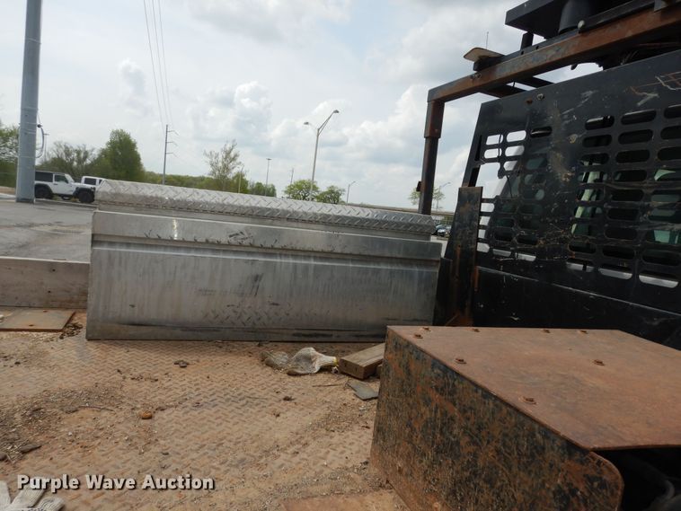 image for item DK1793 2012 Ford F450 Super Duty XL  SuperCab flatbed truck