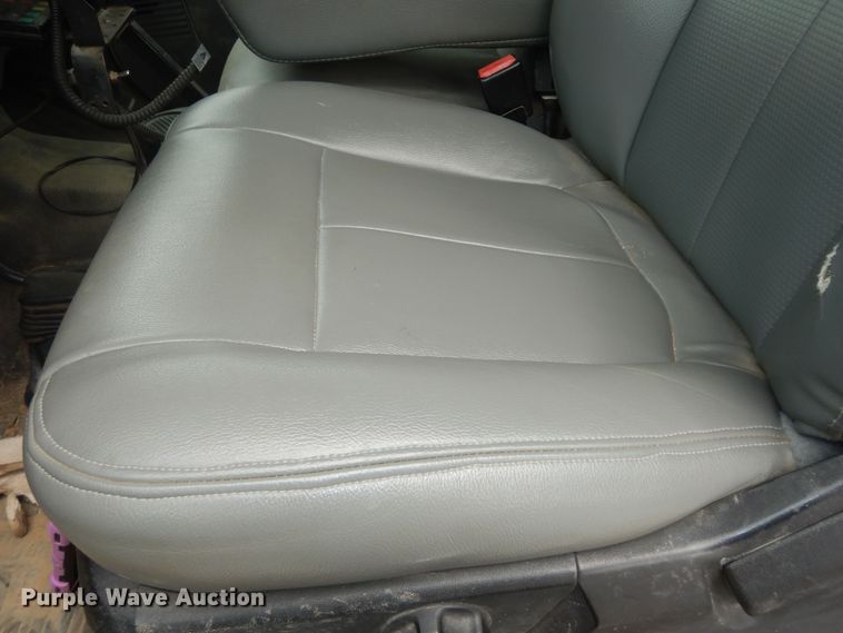 image for item DK1793 2012 Ford F450 Super Duty XL  SuperCab flatbed truck