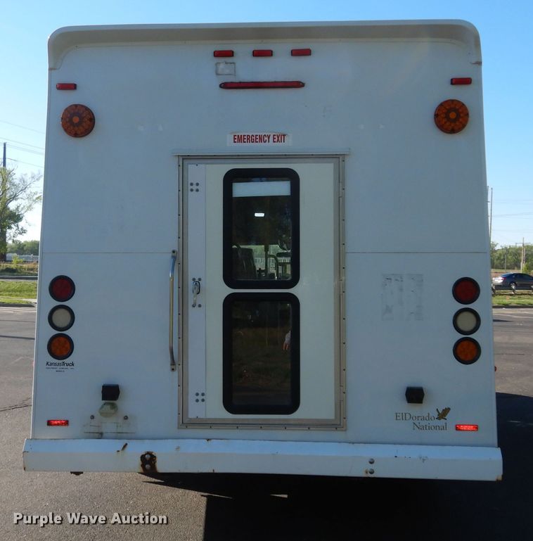 image for item DK1797 2015 Ford E450 Super Duty  shuttle bus