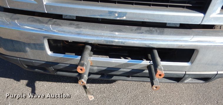 image for item DK1797 2015 Ford E450 Super Duty  shuttle bus