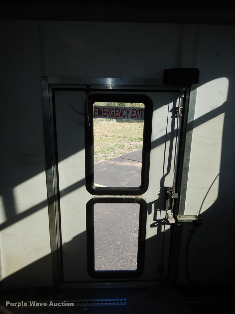 image for item DK1797 2015 Ford E450 Super Duty  shuttle bus