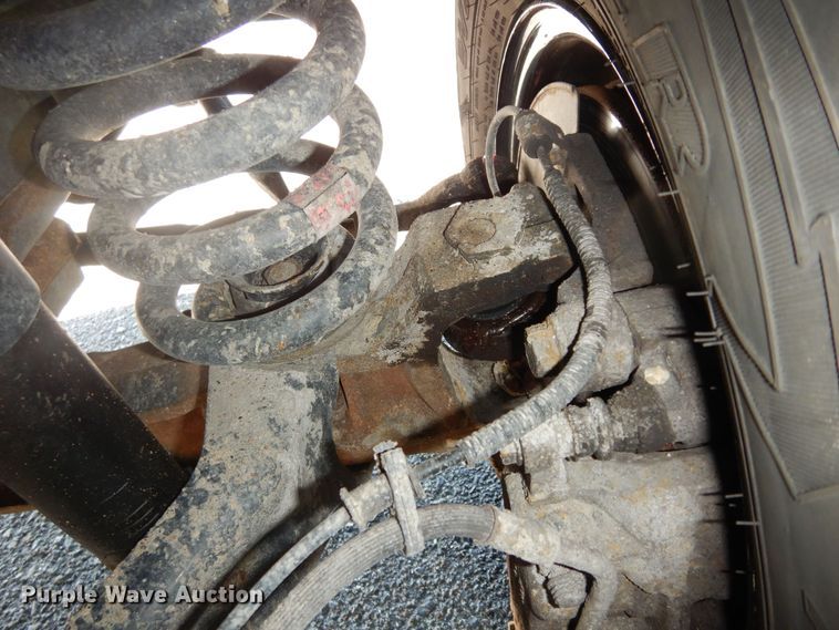 image for item DK1797 2015 Ford E450 Super Duty  shuttle bus