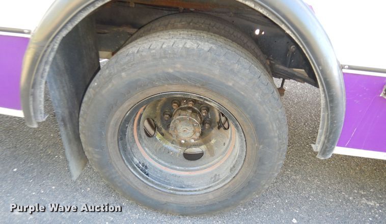 image for item DK1797 2015 Ford E450 Super Duty  shuttle bus