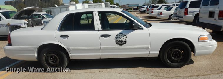 image for item DK1811 2010 Ford Crown Victoria Police Interceptor
