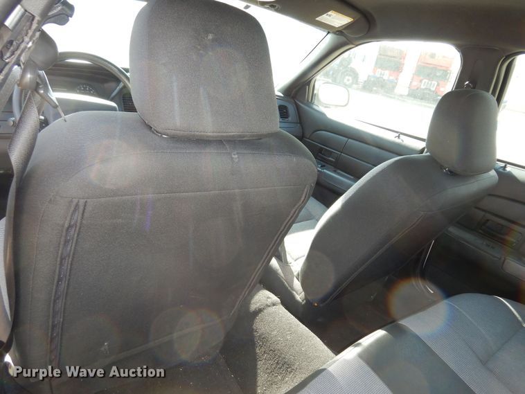 image for item DK1811 2010 Ford Crown Victoria Police Interceptor