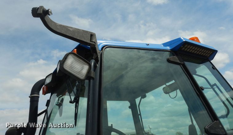 image for item DK1819 2001 New Holland TS110  MFWD tractor
