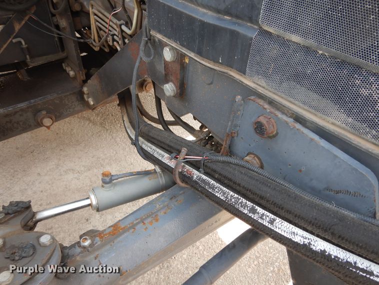 image for item DK1819 2001 New Holland TS110  MFWD tractor