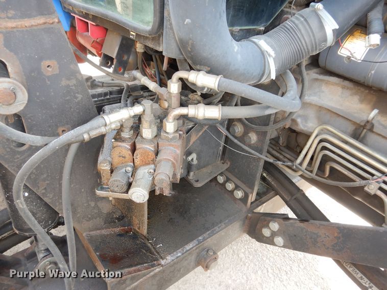 image for item DK1819 2001 New Holland TS110  MFWD tractor