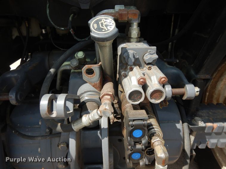 image for item DK1819 2001 New Holland TS110  MFWD tractor